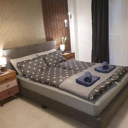 Pleasantstay City Appartement เทสซาโลนิกิ ภายนอก รูปภาพ