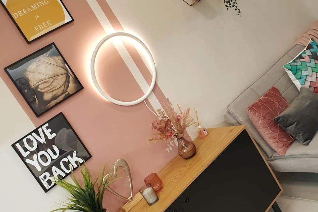 Pleasantstay City Appartement เทสซาโลนิกิ ภายนอก รูปภาพ