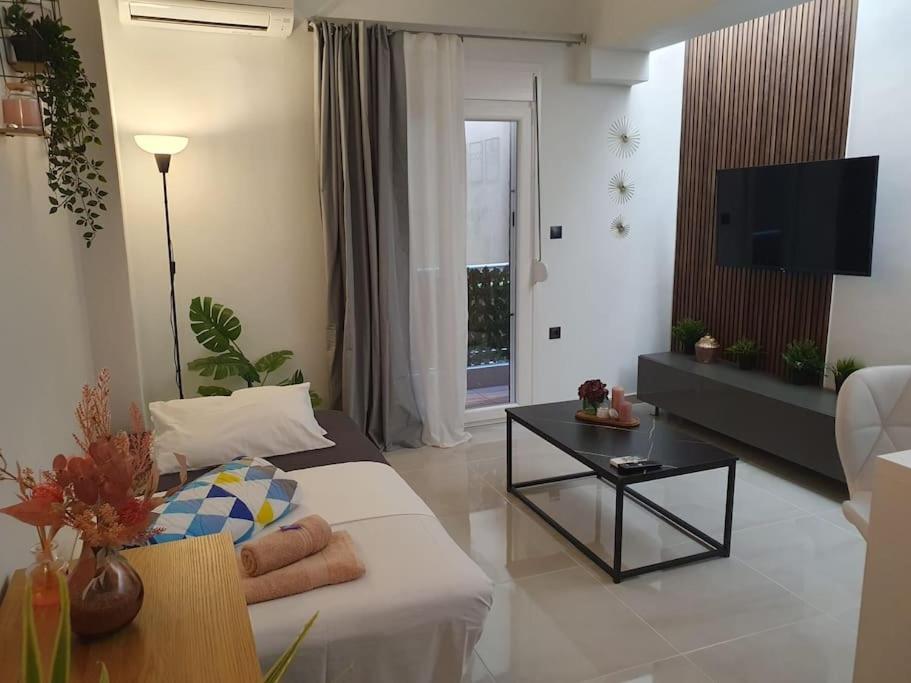 Pleasantstay City Appartement เทสซาโลนิกิ ภายนอก รูปภาพ