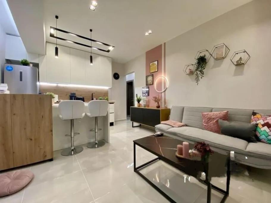 Pleasantstay City Appartement เทสซาโลนิกิ ภายนอก รูปภาพ